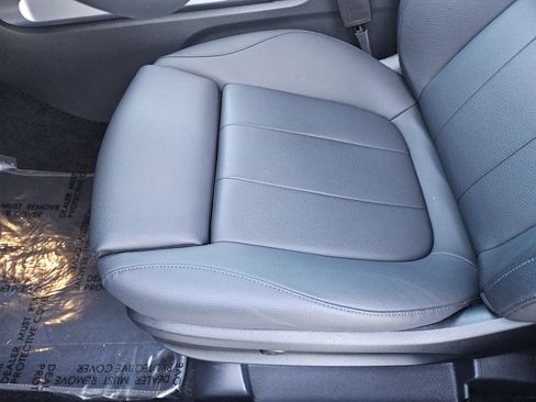 Certified 2025 Mercedes-Benz GLB 250 4MATIC image 24