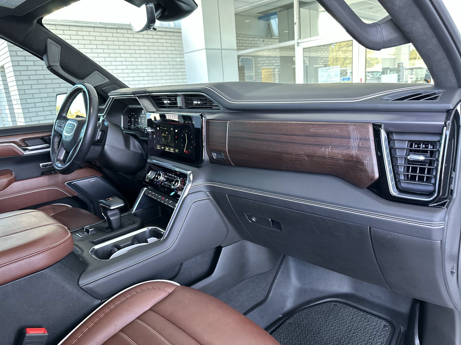 Certified 2024 GMC Sierra 1500 Denali Ultimate AWD/4WD image 29