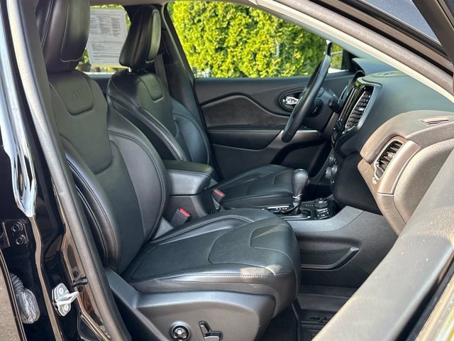 Used 2019 Jeep Cherokee Limited w/ Luxury Group AWD/4WD image 25