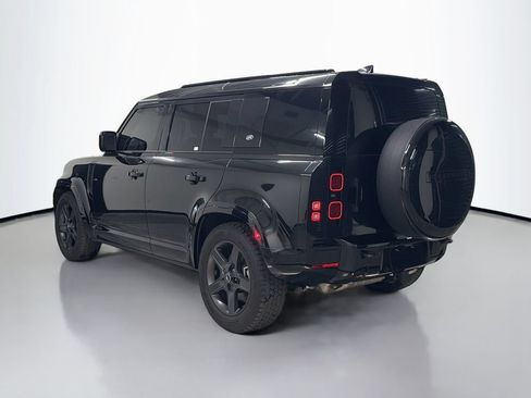Used 2024 Land Rover Defender 110 X-Dynamic SE AWD/4WD image 3