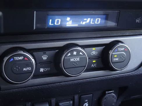 Used 2023 Toyota Tacoma TRD Off-Road AWD/4WD image 32