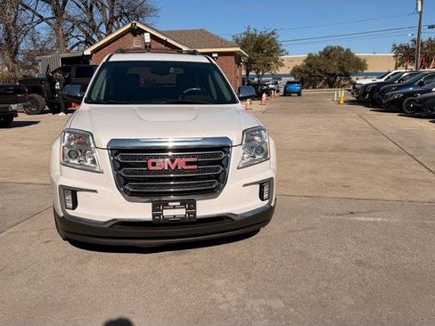 Used 2017 GMC Terrain SLT w/ Open Road Package image 2