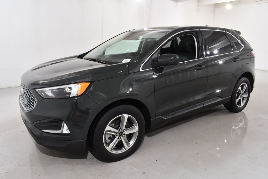 Used 2024 Ford Edge SEL w/ Convenience Package AWD/4WD image 3