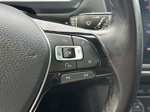 Used 2018 Volkswagen Tiguan SEL Premium AWD/4WD image 23