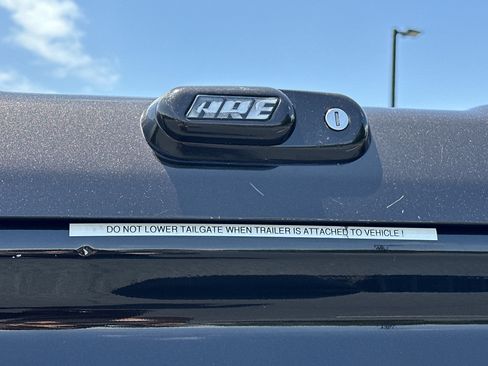 Used 2019 GMC Sierra 2500 SLE w/ SLE Preferred Package RWD image 14
