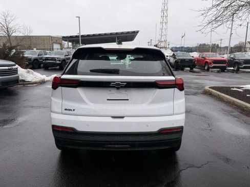 New 2027 Chevrolet Bolt LT w/ Comfort Package FWD image 19