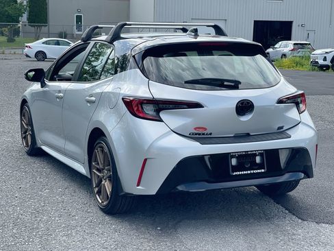 Certified 2025 Toyota Corolla Hatchback w/ SE Package FWD image 14