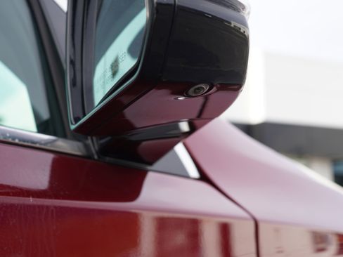 Used 2020 Chevrolet Traverse LT w/ LT Premium Package image 28