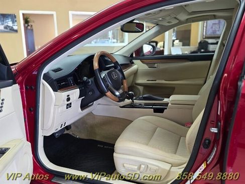 Used 2014 Lexus ES 300h w/ Premium Package w/Bamboo Trim image 13