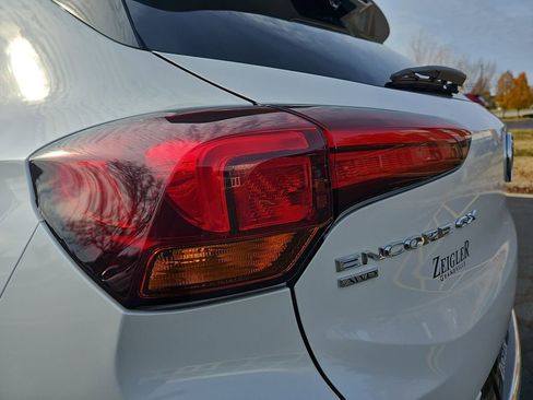 Used 2022 Buick Encore GX Essence w/ Advanced Technology Package image 36