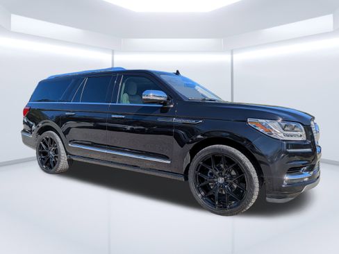 Used 2019 Lincoln Navigator L Black Label w/ Cargo Package image 1