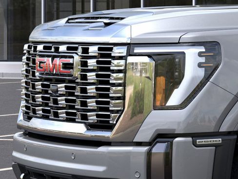 New 2026 GMC Sierra 2500 Denali w/ Denali Reserve Package image 13