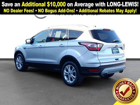 Used 2017 Ford Escape SE w/ Equipment Group 201A image 4