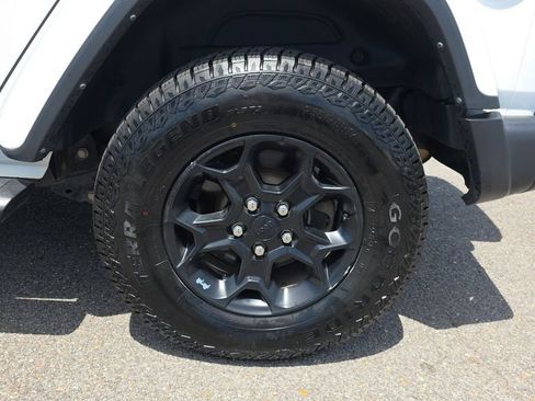 Used 2021 Jeep Wrangler Unlimited Sahara AWD/4WD image 10
