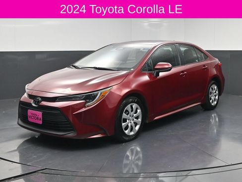 Used 2024 Toyota Corolla LE FWD image 2