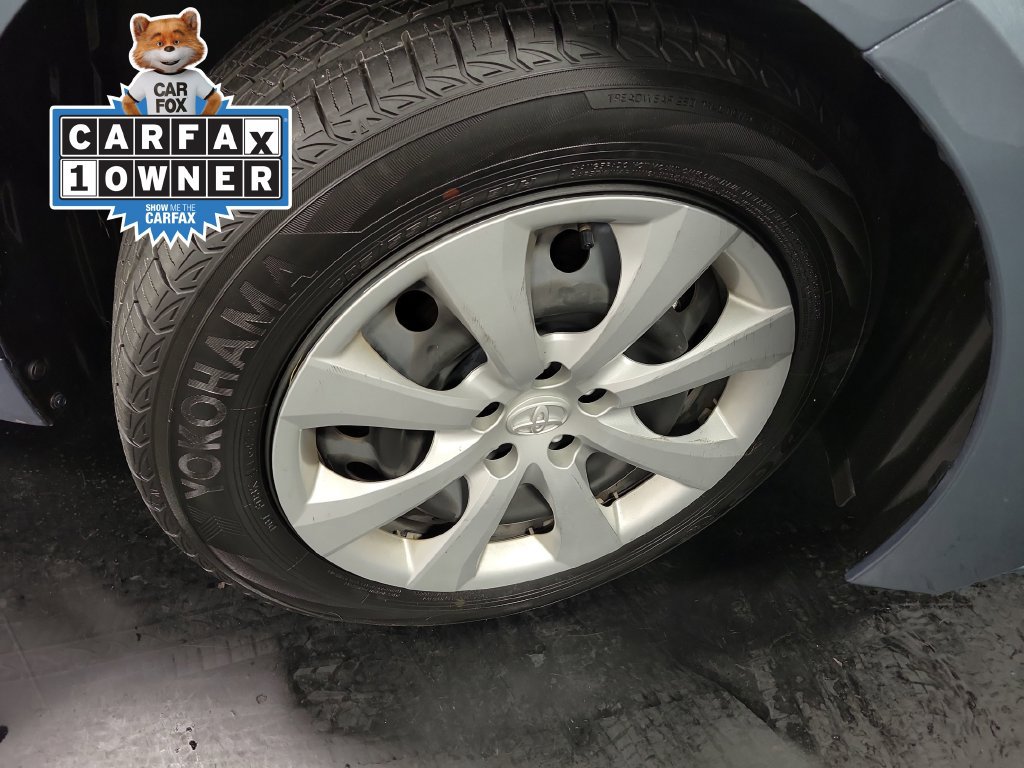 Used 2025 Toyota Corolla LE FWD image 10