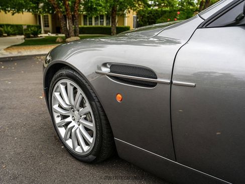 Used 2002 Aston Martin Vanquish RWD image 52