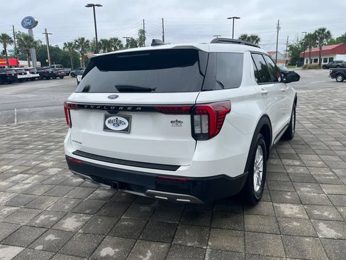 Used 2025 Ford Explorer Active w/ Active Comfort Package RWD image 6