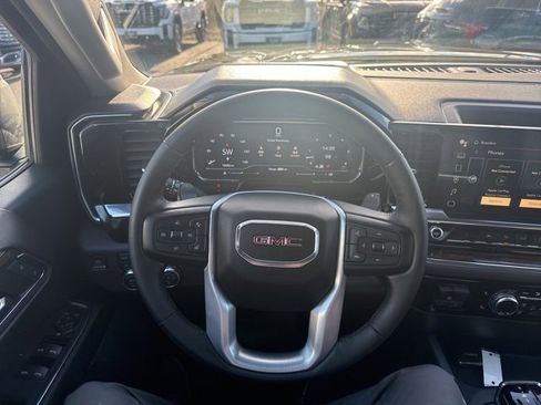 Certified 2024 GMC Sierra 1500 Elevation image 18
