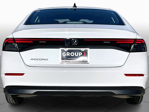 Used 2025 Honda Accord SE image 4