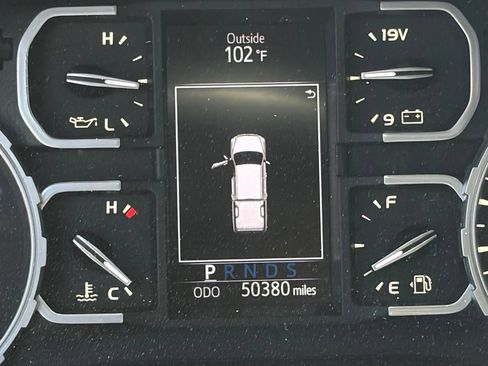 Used 2019 Toyota Tundra SR5 w/ TRD Off Road Package AWD/4WD image 12