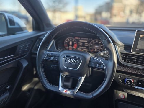 Used 2019 Audi SQ5 Premium Plus w/ Premium Plus Package image 17