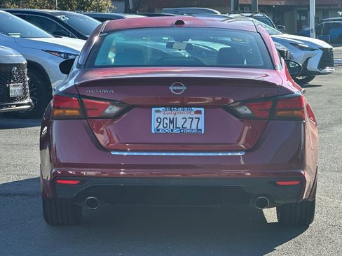 Used 2023 Nissan Altima 2.5 SR w/ SR Premium Package image 5