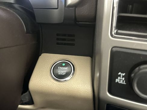 Used 2018 Ford F150 Lariat w/ Equipment Group 502A Luxury AWD/4WD image 44
