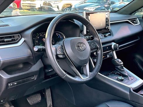 Used 2021 Toyota RAV4 XSE image 17