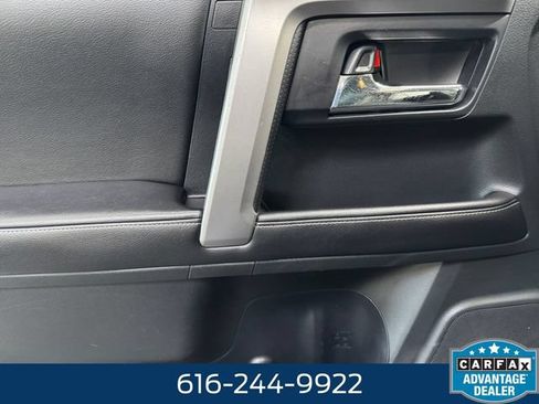 Used 2015 Toyota 4Runner SR5 AWD/4WD image 25
