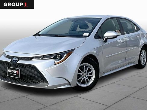 Used 2022 Toyota Corolla LE image 1