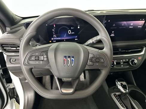 Used 2026 Buick Envista Preferred image 14