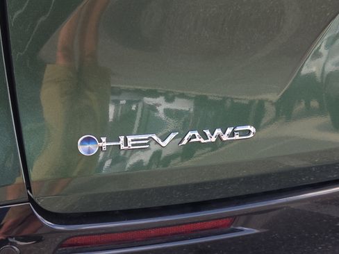 Certified 2025 Toyota Sienna Platinum AWD/4WD image 35