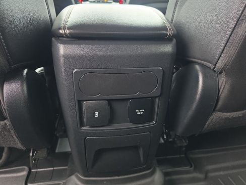 Used 2022 Ford Explorer Limited w/ Hybrid Equipment Group 310A AWD/4WD image 22