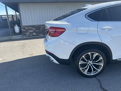 Used 2015 BMW X6 xDrive50i w/ Executive Package image 11