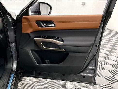 New 2025 Nissan Pathfinder Platinum w/ Cargo Package image 35