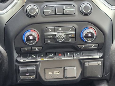 Used 2021 Chevrolet Silverado 1500 LT Trail Boss w/ Convenience Package II image 31