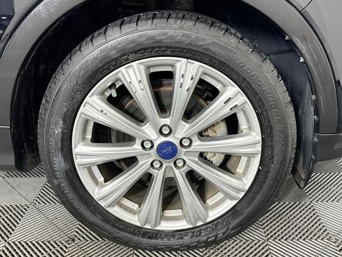 Used 2017 Ford Escape Titanium image 31