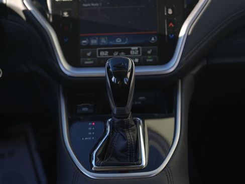 Used 2022 Subaru Outback Premium image 36