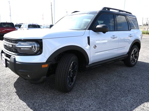 New 2026 Ford Bronco Sport Outer Banks w/ Outer Banks Tech Package+ AWD/4WD image 8