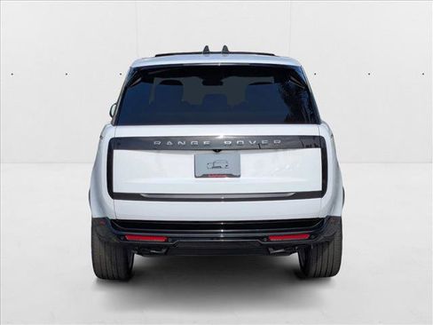 New 2025 Land Rover Range Rover SE image 8