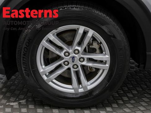 Used 2023 Ford Explorer XLT w/ Equipment Group 202A image 33