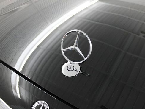 Used 2025 Mercedes-Benz S 580 4MATIC Sedan image 44