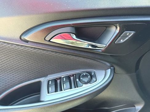 Used 2024 Chevrolet Malibu LT FWD image 22