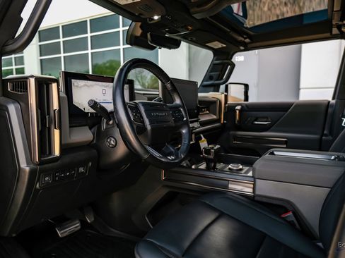 Used 2024 GMC Hummer EV 3X image 36