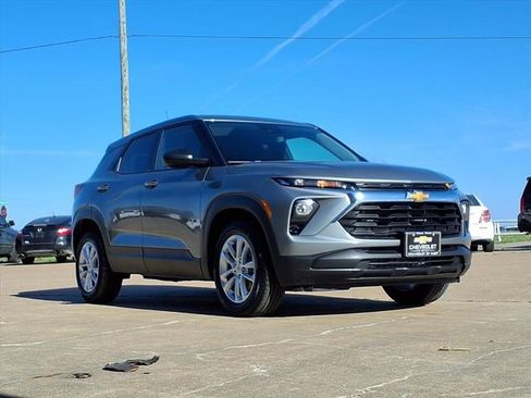 New 2026 Chevrolet TrailBlazer LS w/ LS Convenience Package FWD image 3
