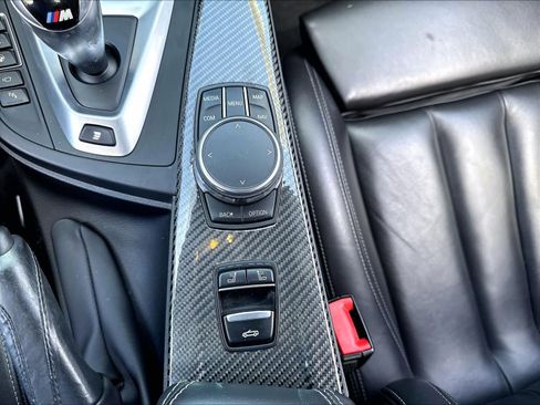 Used 2019 BMW M4 Convertible w/ Competition Package RWD image 17