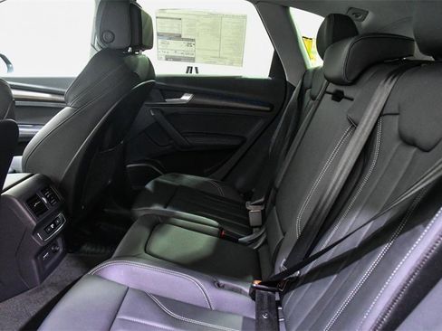 Certified 2025 Audi Q5 2.0T Premium Plus image 19