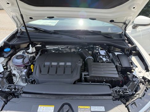 New 2025 Audi Q3 2.0T Premium image 16