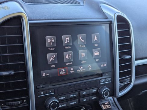 Used 2017 Porsche Cayenne S w/ Premium Package image 24